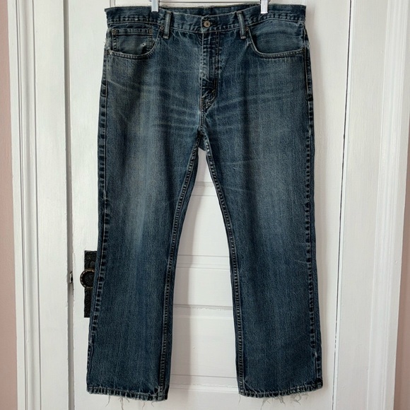 LEVI’S 559 RELAXED FIT STRAIGHT JEANS MEDIUM WASH - Picture 3 of 16